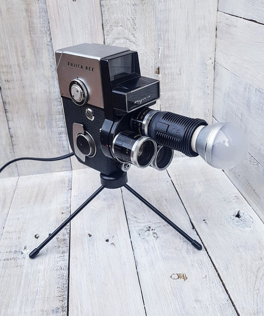 repurposed-vintage-camera-lamp-1960s-super8