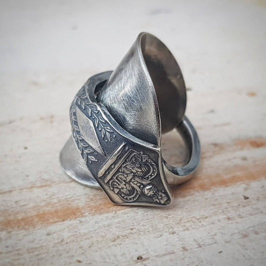 vintage-crown-spoon-ring