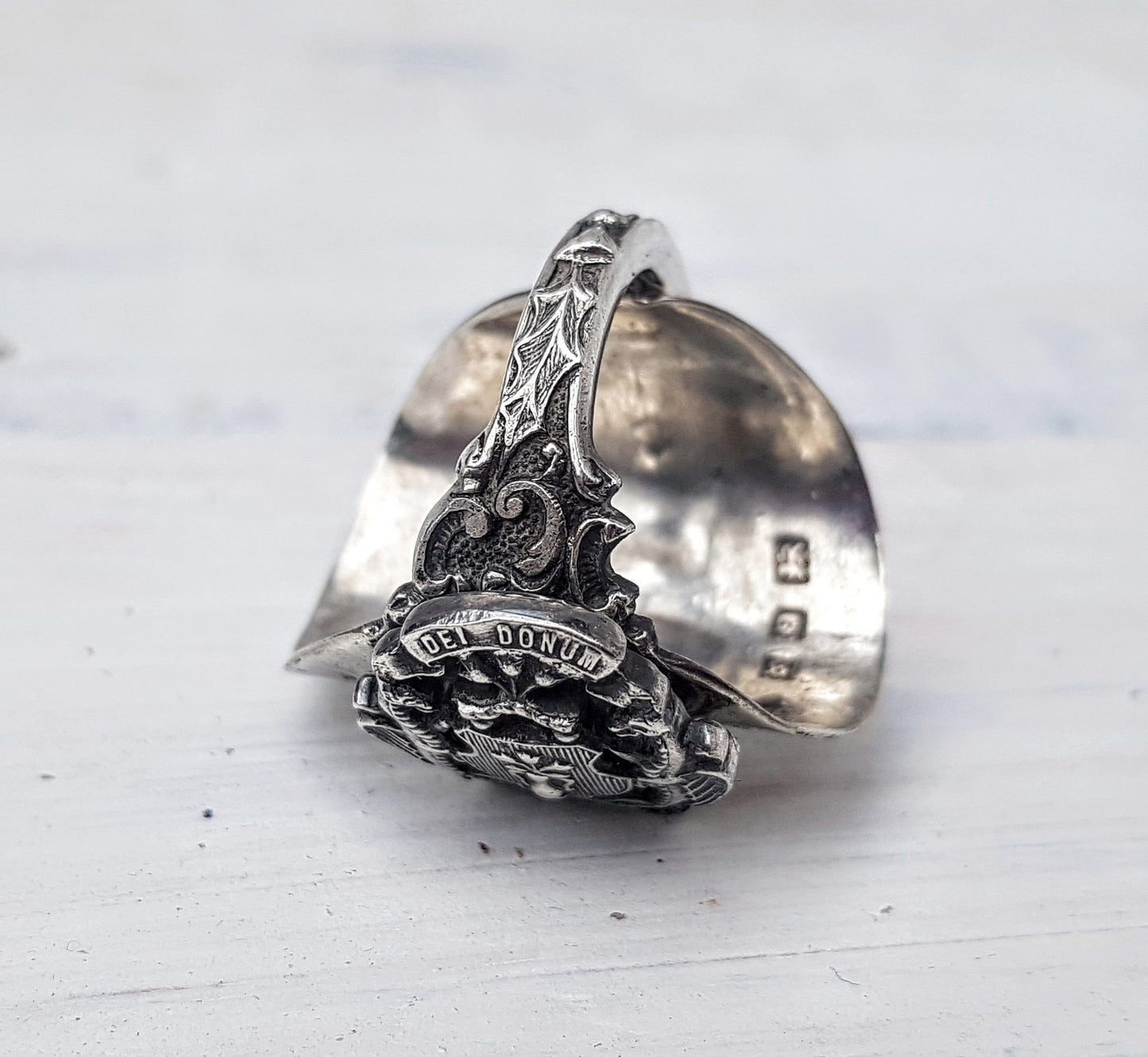 Sterling SILVER - 1910 Sheffield Spoon Ring - Latin Inscription - Dragons - Vintage - Gothic Boho Jewelry