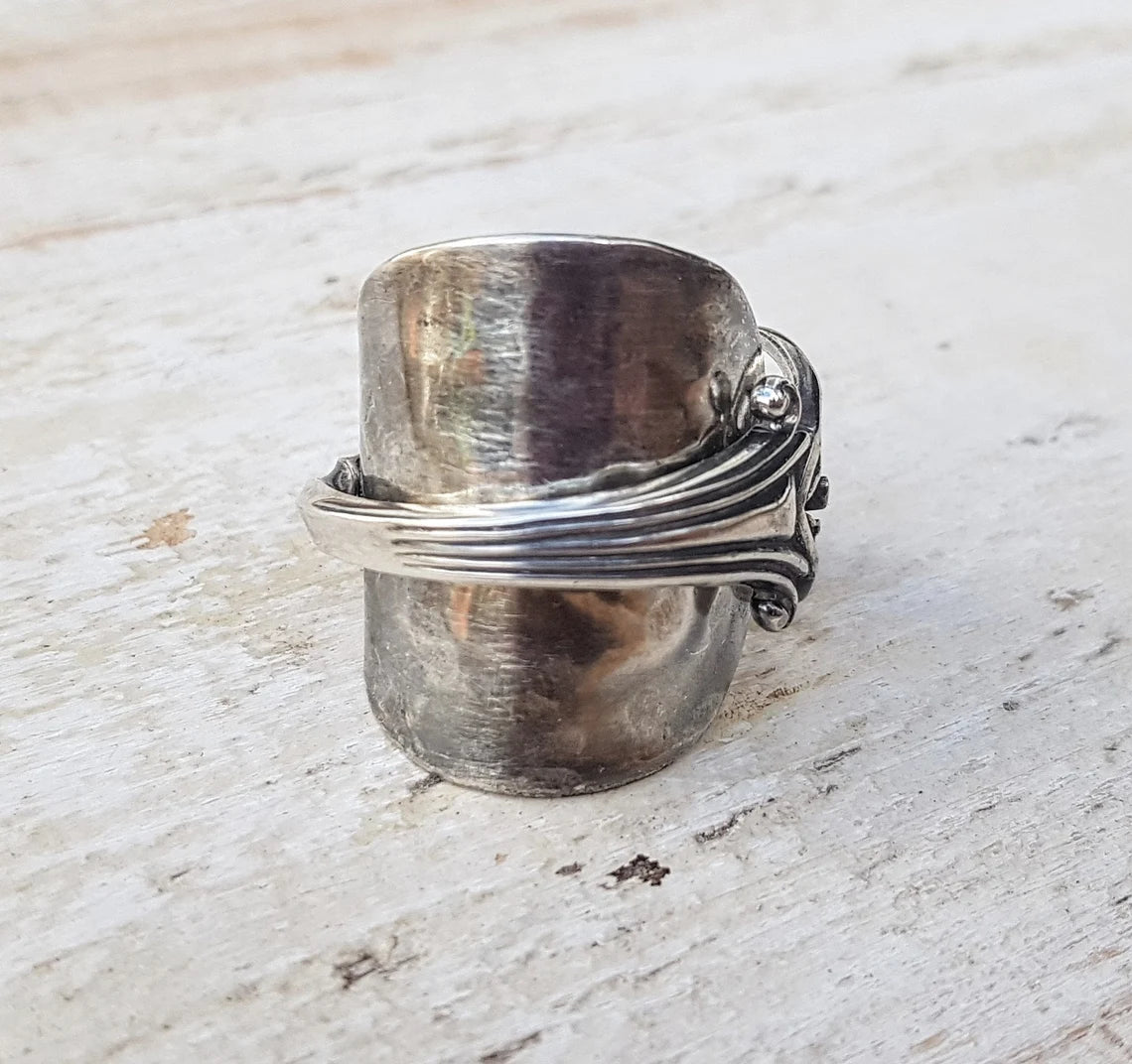 Sterling SILVER - London 1913 Spoon Ring - Vintage - Upcycled Boho Jewelry