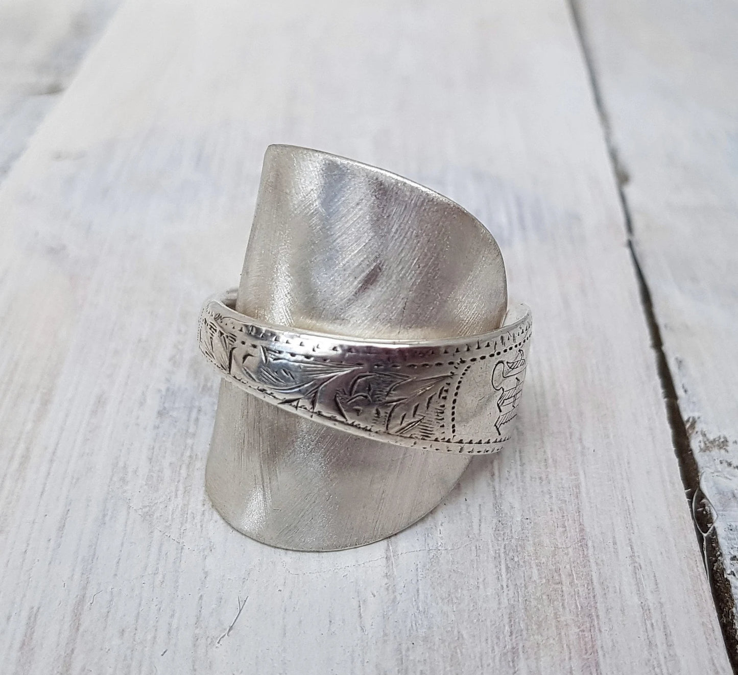 Sterling SILVER  Sheffield 1920 Spoon Ring - Vintage - Upcycled - Boho Jewelry Fashion - Hippie