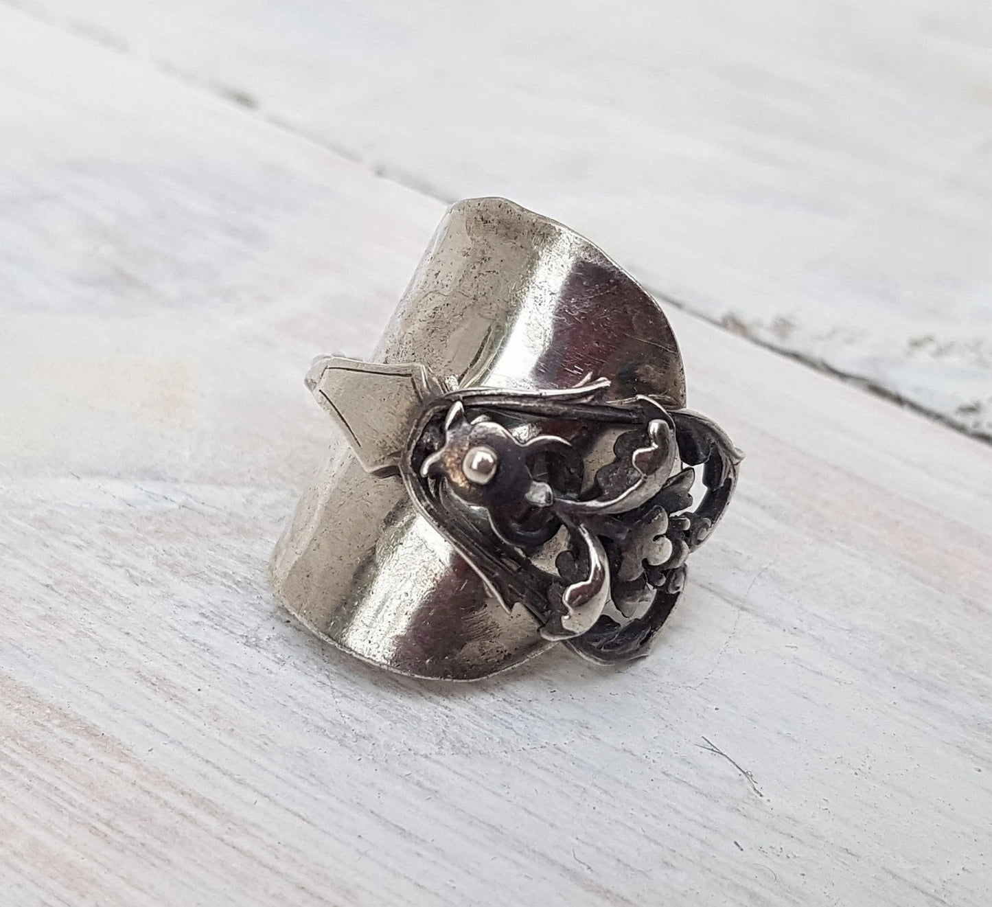 Sterling SILVER - Birmingham 1972 Spoon Ring - Gothic Style Jewelry