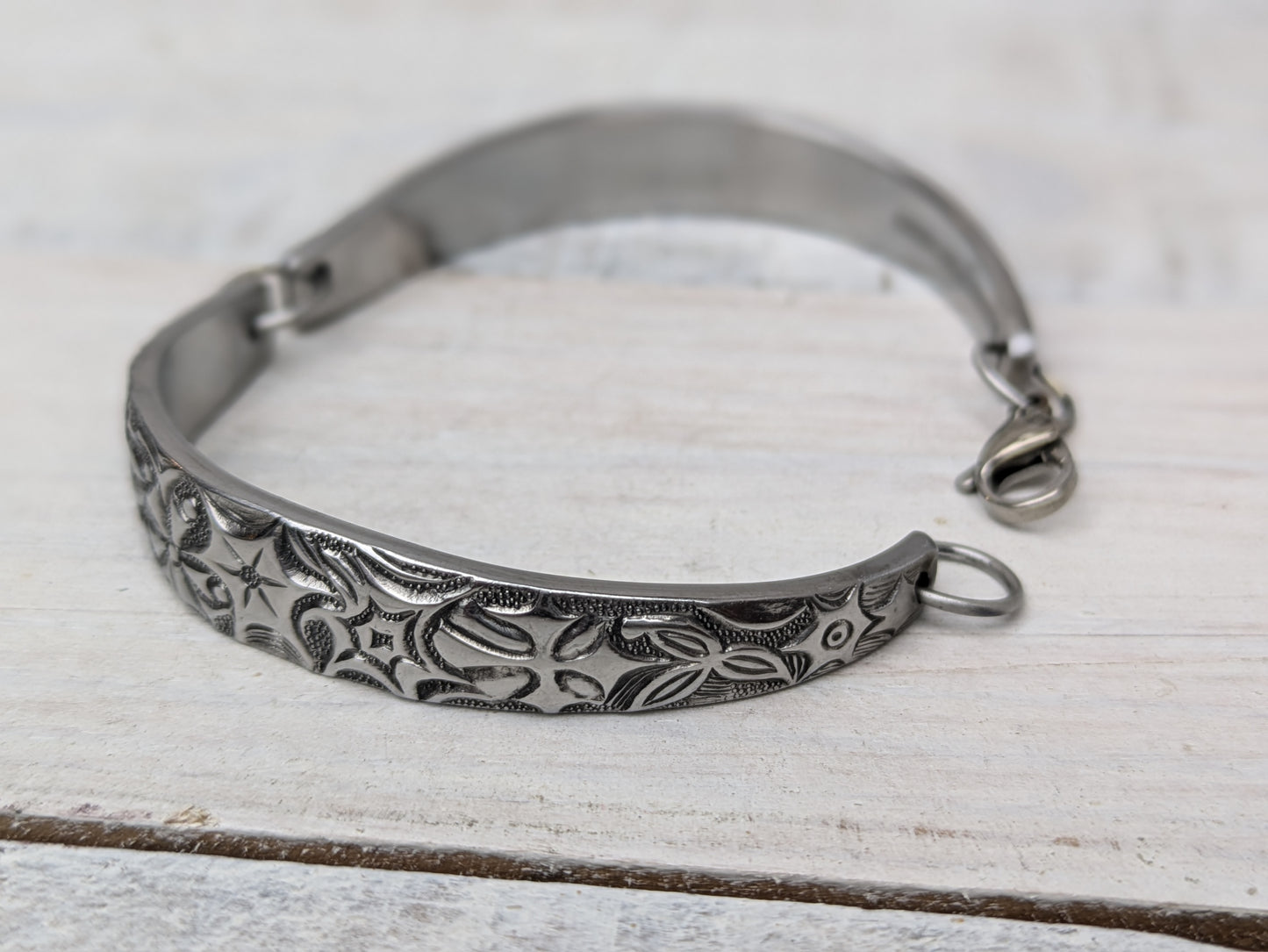 Stainless Steel Floral Pattern Bracelet