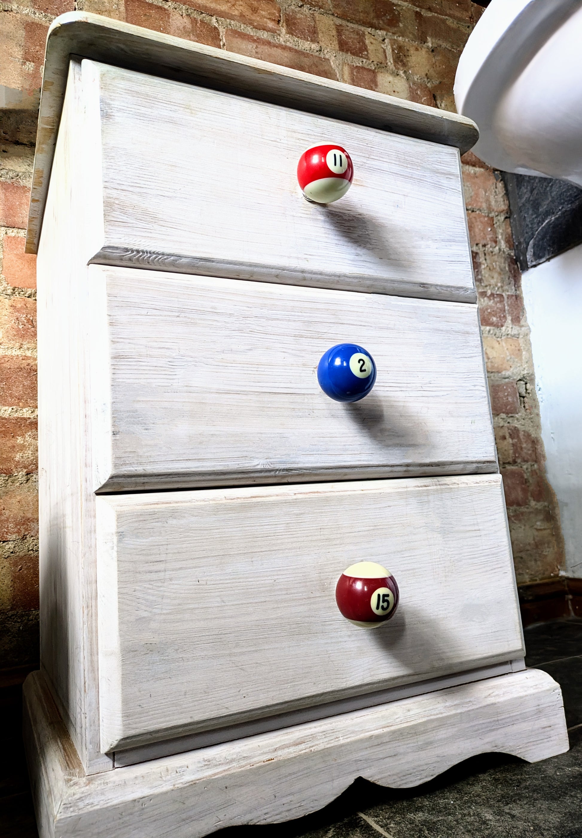 pool ball drawer knobs
