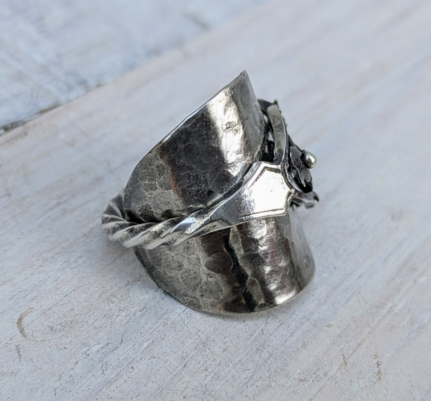 Sterling SILVER - Birmingham 1972 Spoon Ring - Gothic Style Jewelry