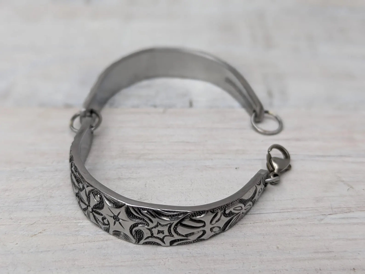 Stainless Steel Floral Pattern Bracelet