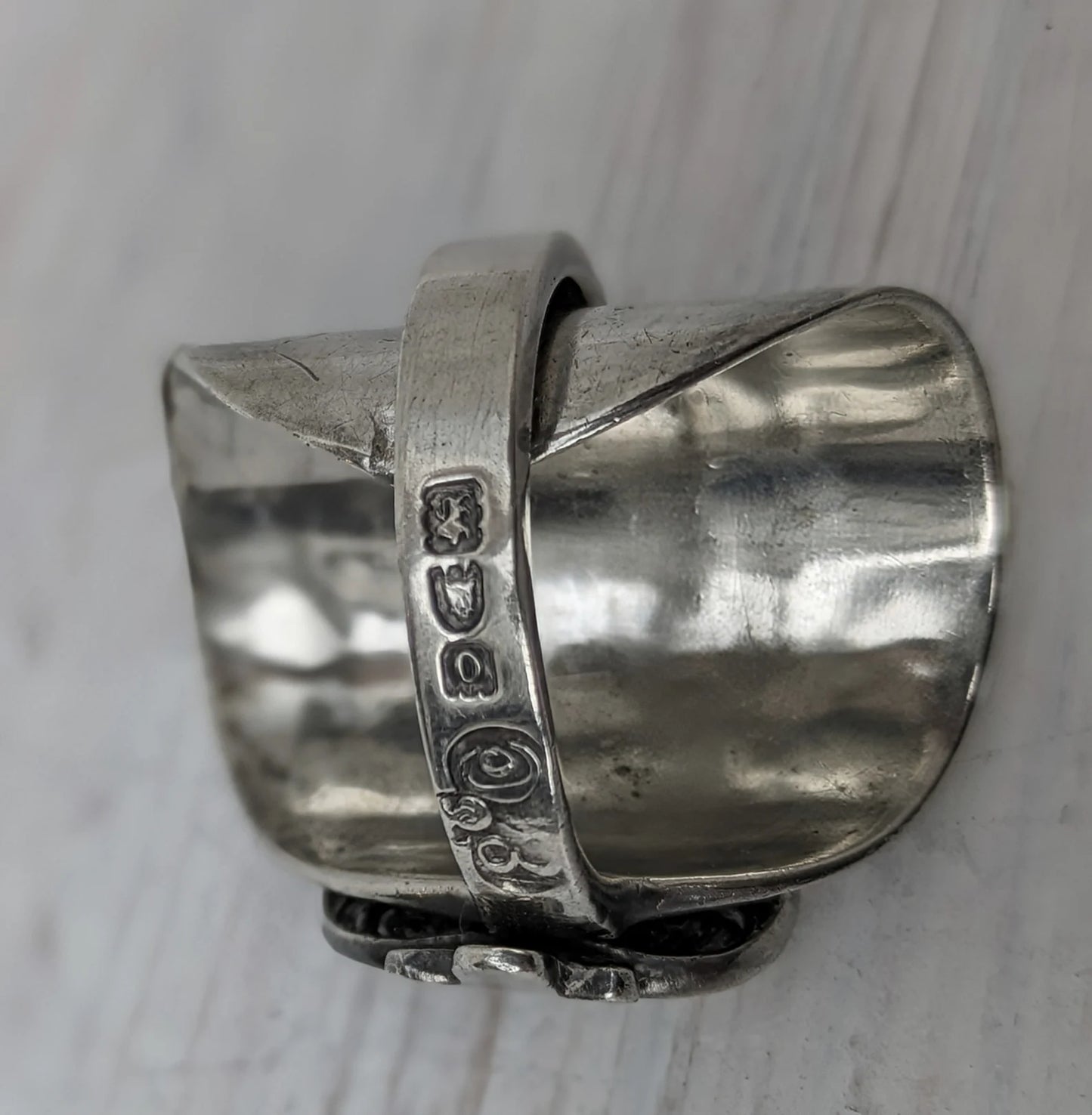 London Sterling SILVER - 1909 Lace Pattern Spoon Ring