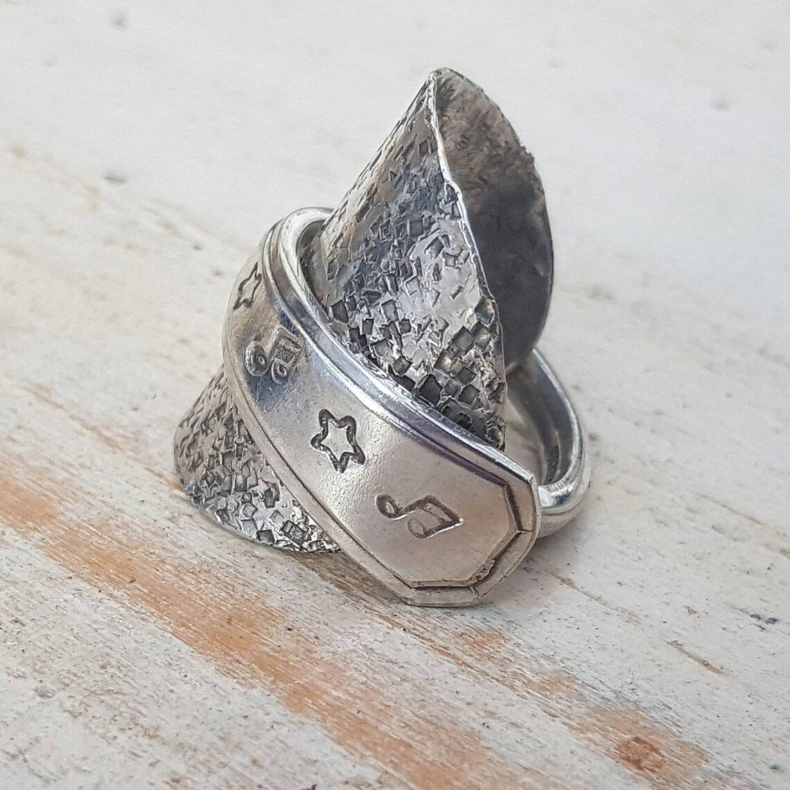 Music-spoonring-stars-upcycled-jewelry-Music-Notes